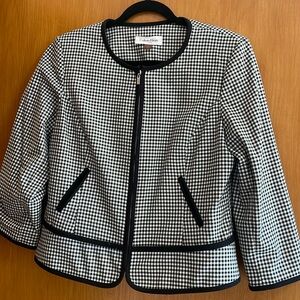 Calvin Klein Women’s zip suit jacket Size 10